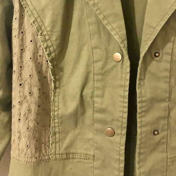 Green statement Jacket; Brand: Chelsea & Violet; size: S - Picture 3 of 5